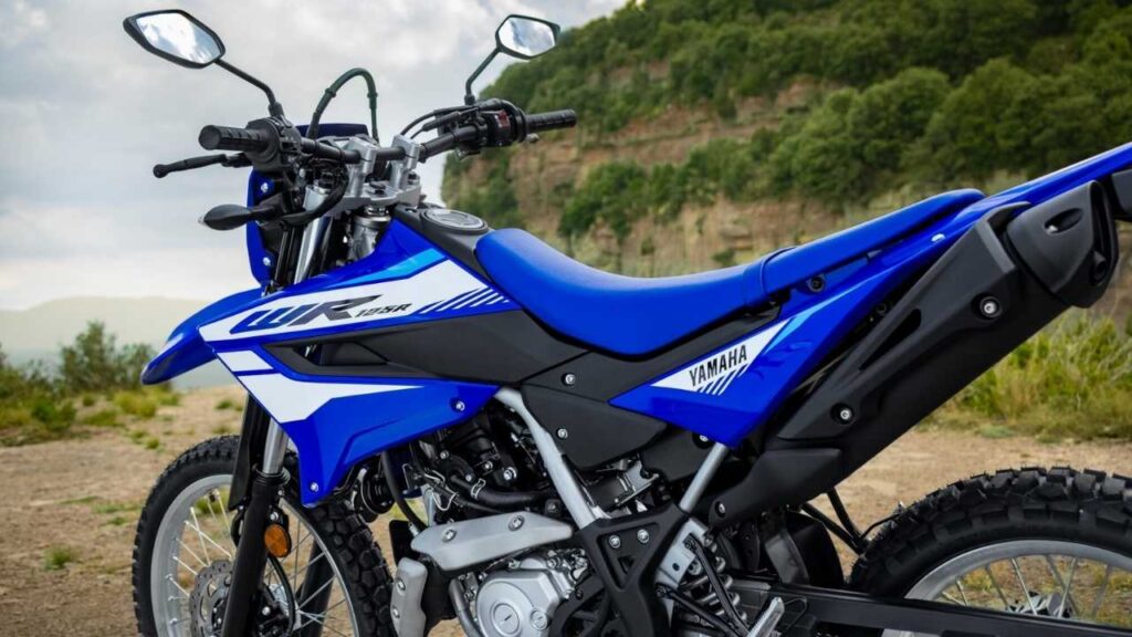 Yamaha DT125 2026: Especificaciones, Motor Eficiente, Diseño Off-Road y Rendimiento Versátil en la Dual Sport Legendaria